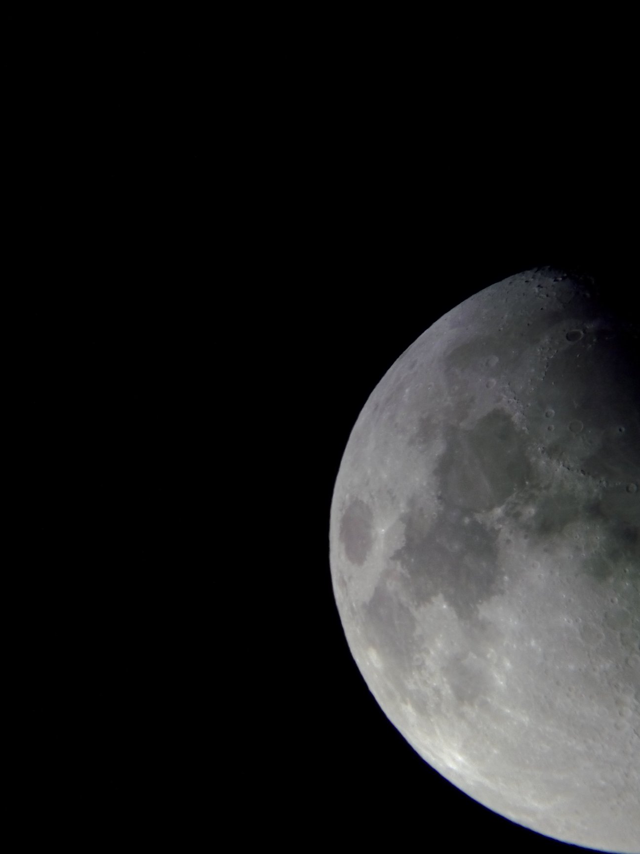 Image de la Lune du 14.02.2019 Gryon Suisse et St Gilles France
