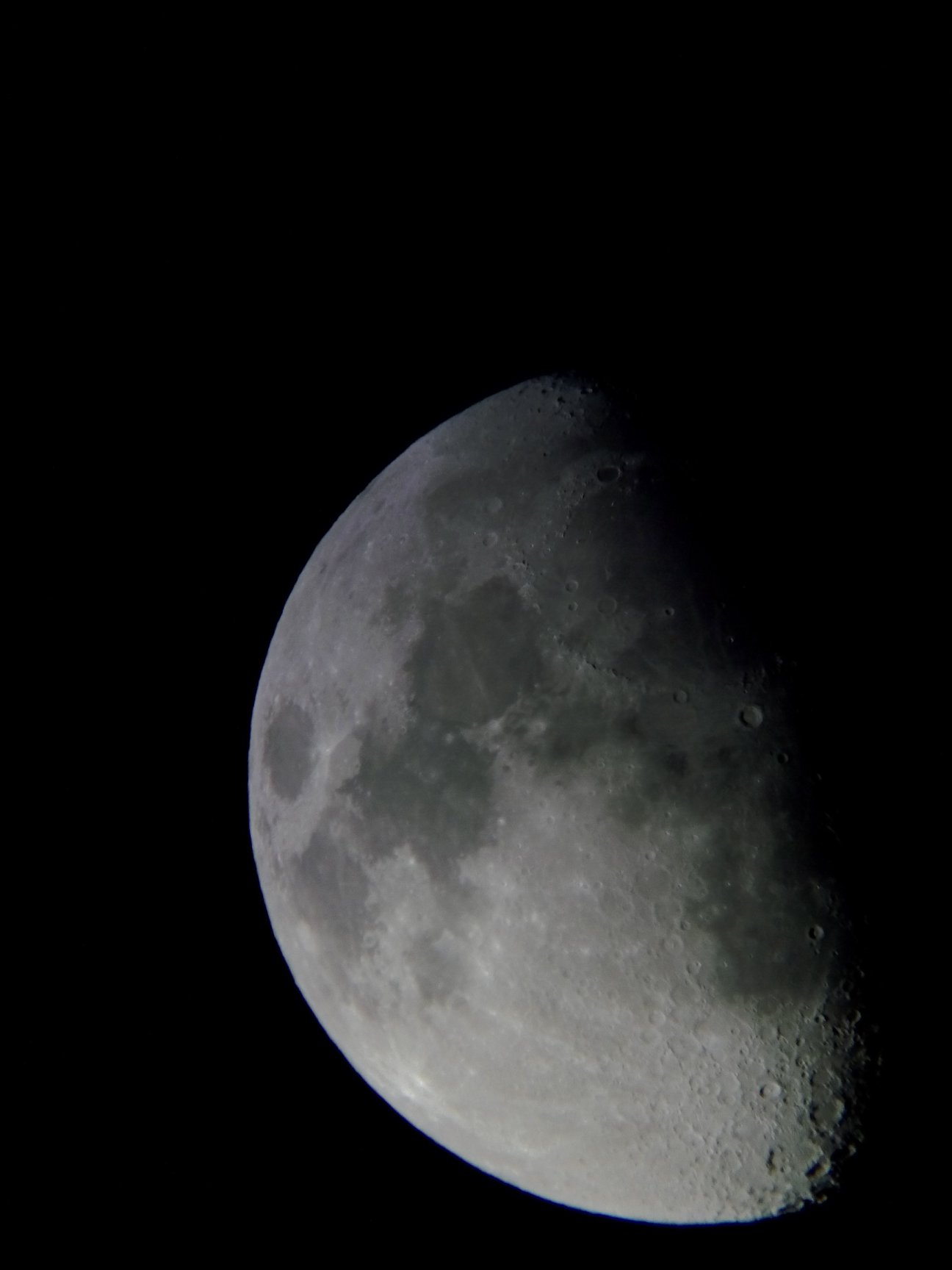 Image de la Lune du 14.02.2019 Gryon Suisse et St Gilles France