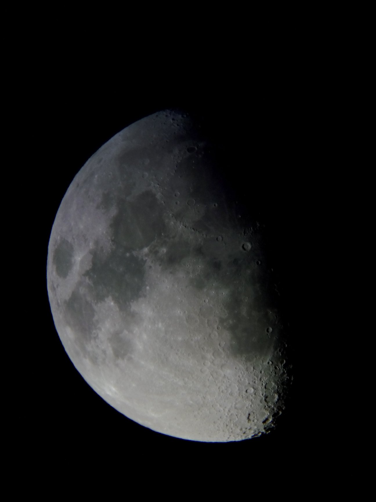 Image de la Lune du 14.02.2019 Gryon Suisse et St Gilles France