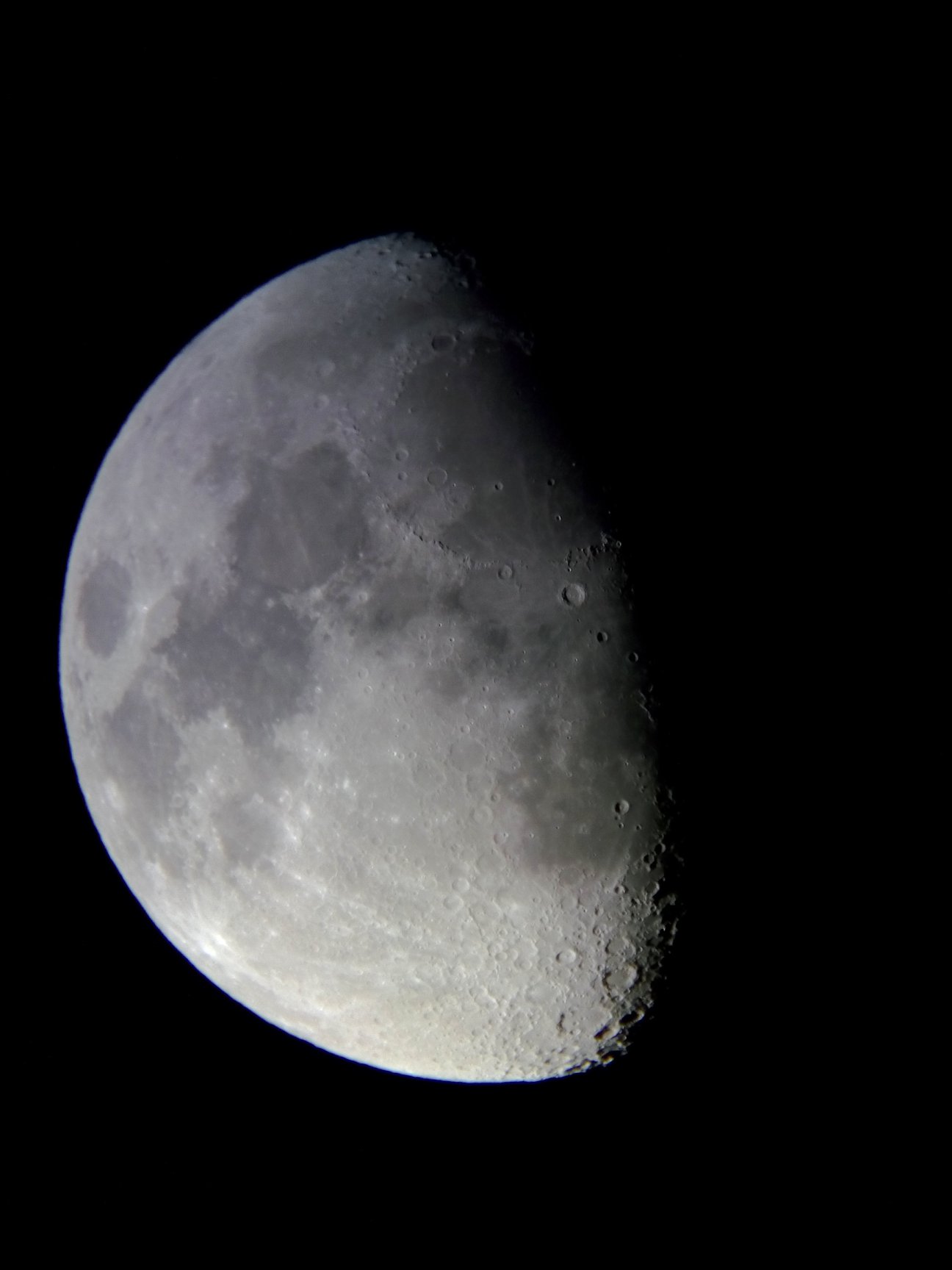 Image de la Lune du 14.02.2019 Gryon Suisse et St Gilles France