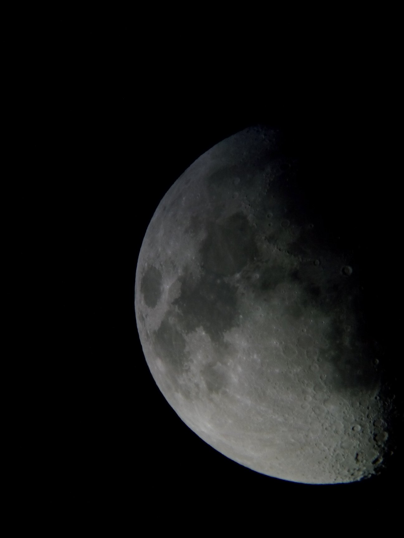 Image de la Lune du 14.02.2019 Gryon Suisse et St Gilles France