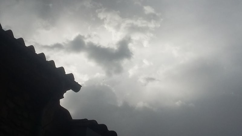 PHOTOS DU CIEL NUAGEUX ET ORAGEUX DIVERS